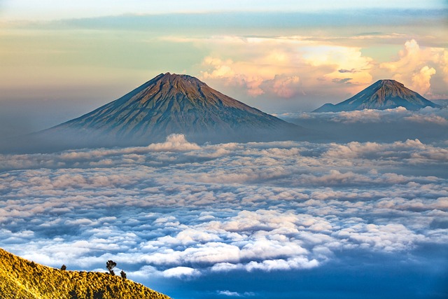 Indonesia Adventures That Move from volcano silence to island ease