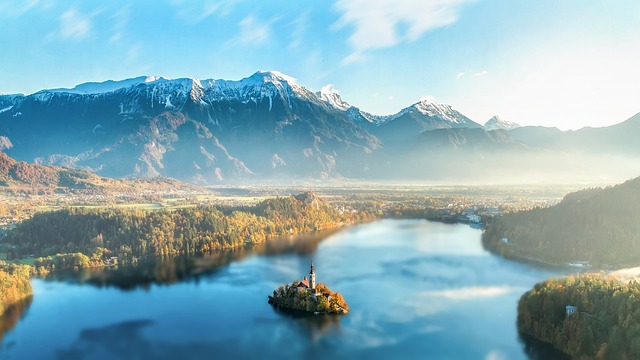 Lake and Mountain Villas in Slovenia for Refined Nature Stays