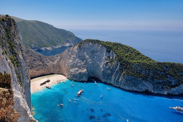 Oman Resorts Defined by cliffs, coastlines, and restrained luxury